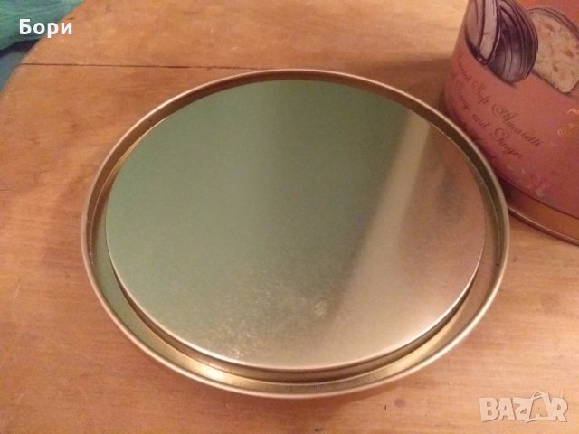 Метална кутия, снимка 8 - Други ценни предмети - 31897163