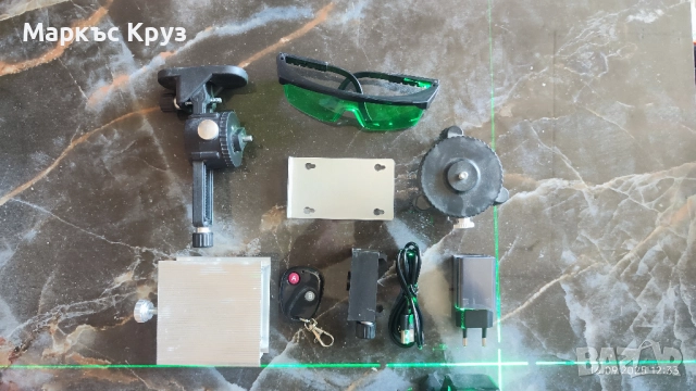 Зелен Лазерен нивелир 360° 4D батерия 5.2 Ah, снимка 2 - Измервателни инструменти - 51731711