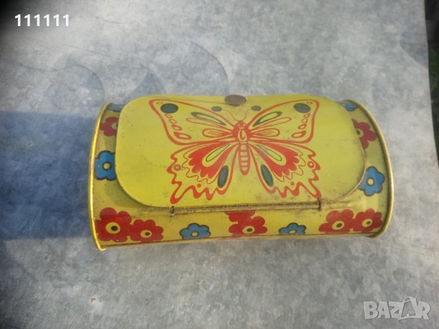 Кутия метална от комунистическо време  много запазена , снимка 2 - Колекции - 31230837