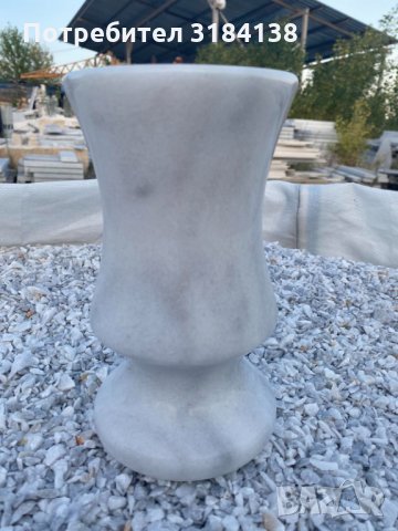 Мраморни вази, изработени от мрамор Кавала