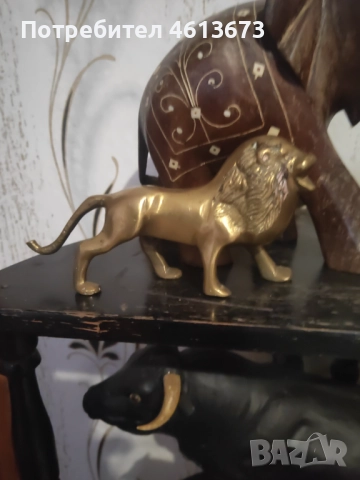 Бронзов лъв