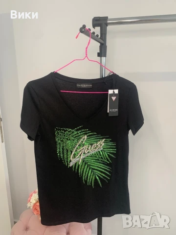 Тениска Guess нова с етикет размер XS, подходяща и за S, снимка 4 - Тениски - 50593711