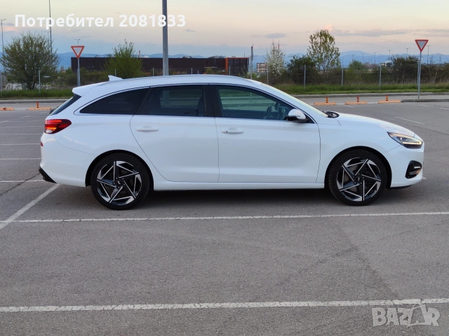 Hyundai i30 Mild hybrid , снимка 14 - Автомобили и джипове - 54288229