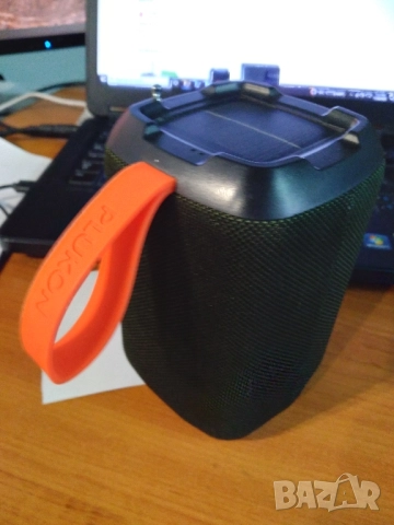 Bluetooth колонка с FM радио и соларна батерия, снимка 2 - Bluetooth тонколони - 52523059