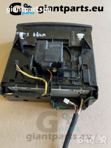 CD CHANGER управление за Мерцедес Mercedes W211 , снимка 4 - Части - 40140862
