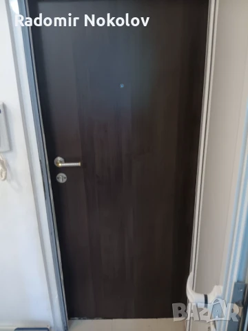 Входна врата за апартамент, снимка 1