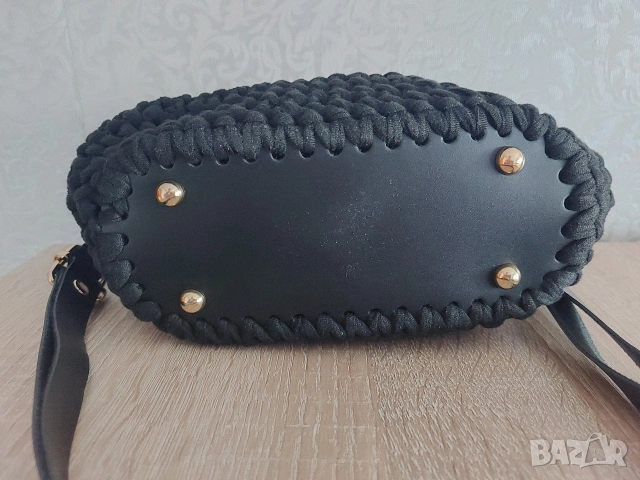 Ръчно плетени дамски и детски чанти, снимка 7 - Чанти - 54319637