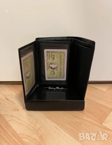 Портфейл Thierry Mugler от естествена, снимка 3 - Портфейли, портмонета - 49327793