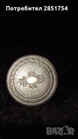 Старинна пудриера с огледалце и с оригиналния си апликатор