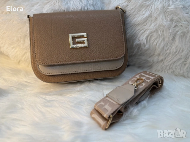 Дамска чанта, снимка 2 - Чанти - 54209367