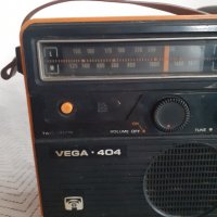 Старо радио,радиоприемник Vega 404,Вега, снимка 2 - Други ценни предмети - 31148737
