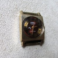дамски часовник корнавин, снимка 4 - Антикварни и старинни предмети - 38396932
