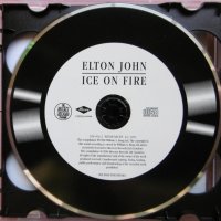 Elton John – Ice On Fire (1998, 2 CD), снимка 4 - CD дискове - 38334090