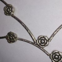 Дамски гердан колие сребрист метален цветя - 72991, снимка 4 - Колиета, медальони, синджири - 29190543