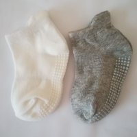 Нови чорапи със силикон , снимка 6 - Бебешки чорапи - 38391958