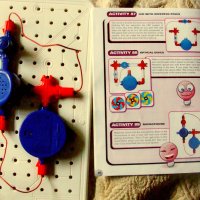 Образователен комплект от серията Clementoni: Science and Play "Eлектричество", снимка 2 - Образователни игри - 42827177