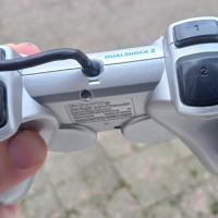 Оригинален Silver Controller за Playstation 2 SCPH 10010, снимка 4 - Аксесоари - 44533138