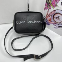 Calvin klein дамска чанта през рамо стилна код 205, снимка 2 - Чанти - 42820215