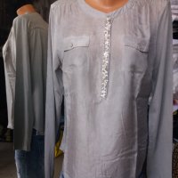 Сиво-зелена риза/блуза с джобчета и пайети около деколтето , снимка 1 - Ризи - 38811278