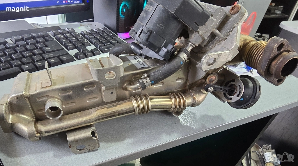 782321006 BMW F07 F10 F11 комплект ЕГР охладител + EGR 7810871, снимка 1