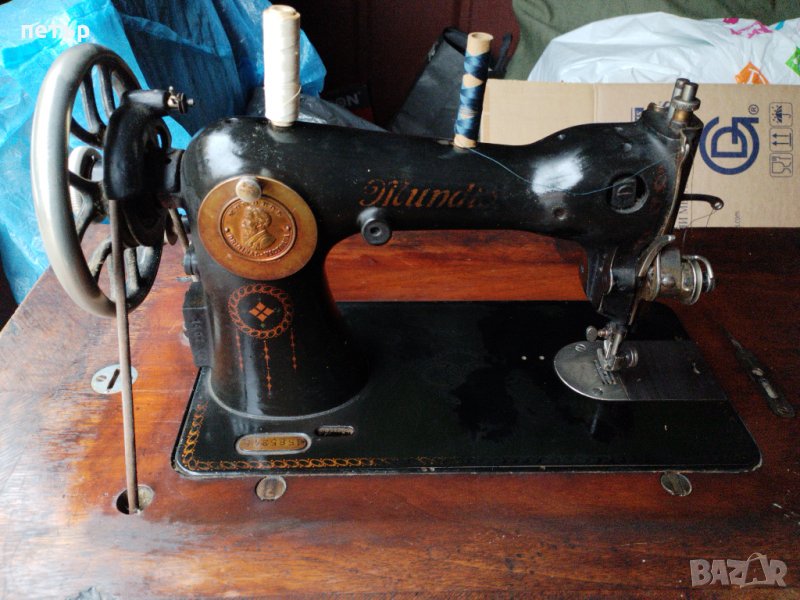 Стара шевна машина Mundlos, снимка 1