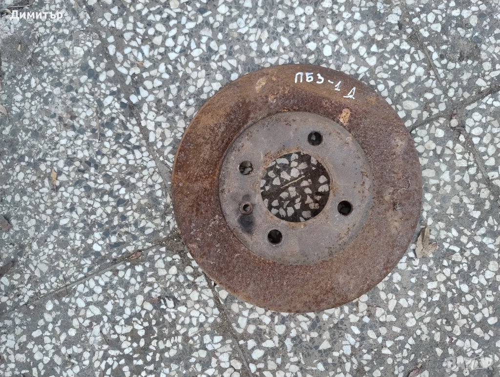 Спирачен Диск За Фолксваген Пасат Б3 1.8Моно 1993г / VW Passat B3 1.8Mi 1993y, снимка 1