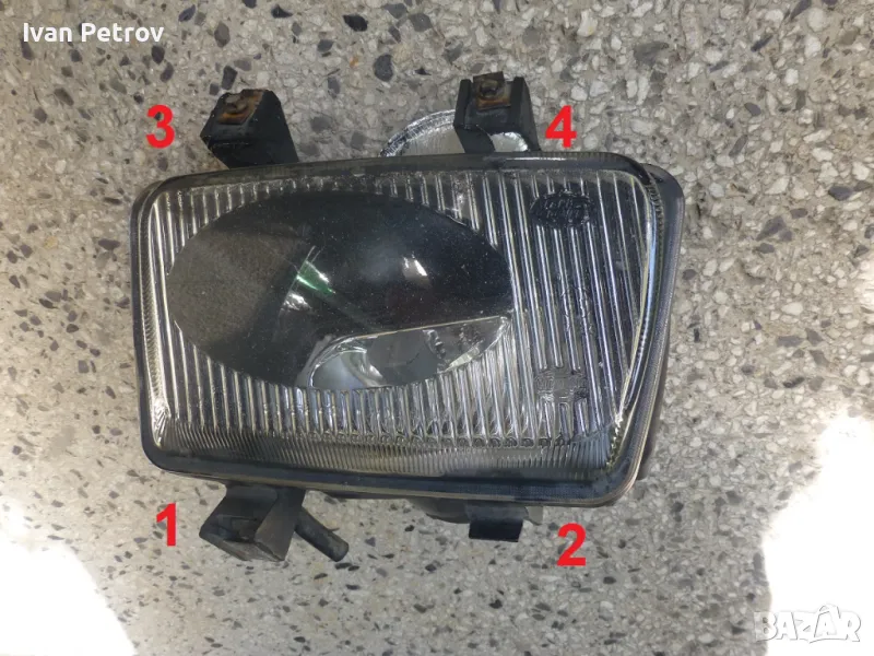 Продавам ляв фар за мъгла от Land Rover Discovery II, с щети, снимка 1