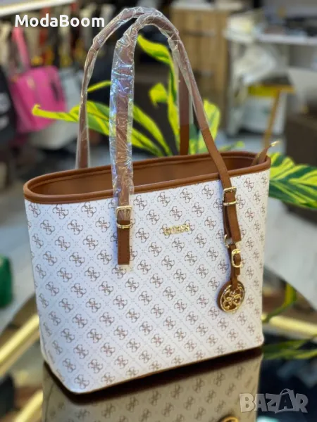 Guess дамски чанти Различни цветове , снимка 1