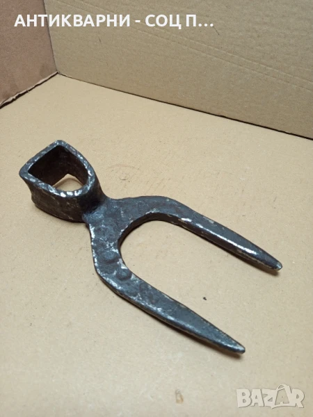 Соц Стар Ръчно Кован Инструмент За Копане Тегло 0.900кг., снимка 1