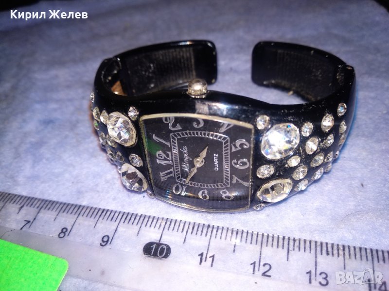ЕФЕКТЕН ФЕШЪН АРТ ДАМСКИ КВАРЦОВ ЧАСОВНИК - ГРЕВНА с ФАСЕТИРАНИ ИСКРЯЩИ КРИСТАЛИ 25901, снимка 1