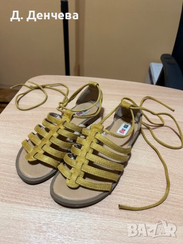Велурени сандали с връзки MTNG