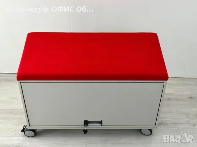 Модулна система за офис шкафове от steelcase с червена възглавница, снимка 5 - Секции и витрини - 49770430