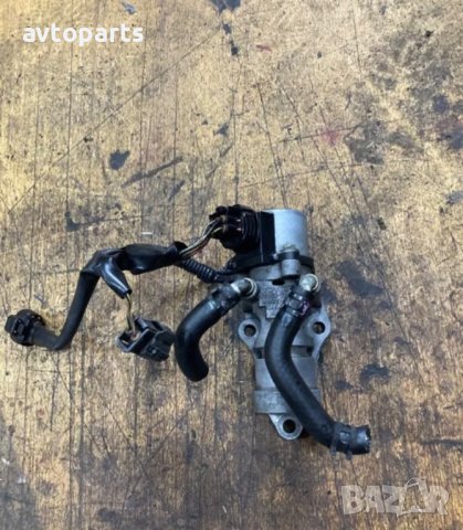 Toyota avensis verso 2005година 2.0d4d EGR Клапан, снимка 3 - Части - 40611246