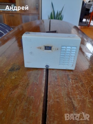 Старо радио,радиоприемник Golden Gyonne, снимка 5 - Антикварни и старинни предмети - 37249394