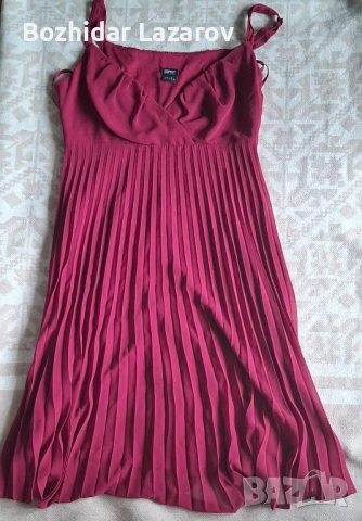 Рокля в безупречно състояние естествена коприна!