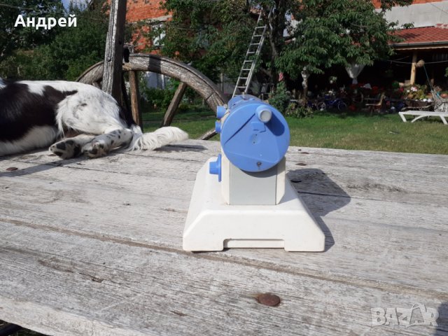 Стара детска шевна машина Кнопка, снимка 2 - Други ценни предмети - 29480651