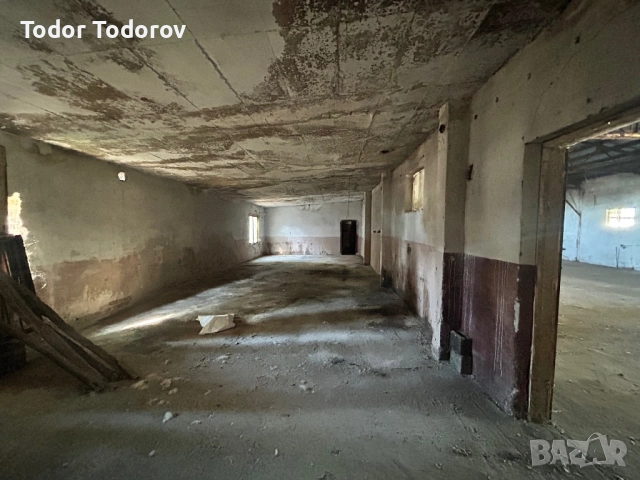 Индустриално хале с двор!, снимка 17 - Складове - 53002359