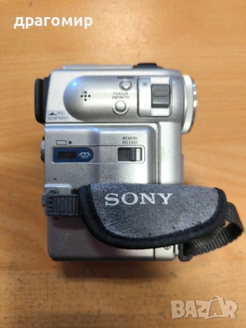 SONY Digital Handycam Mini DV DCR-PC3E , снимка 2 - Камери - 52155439