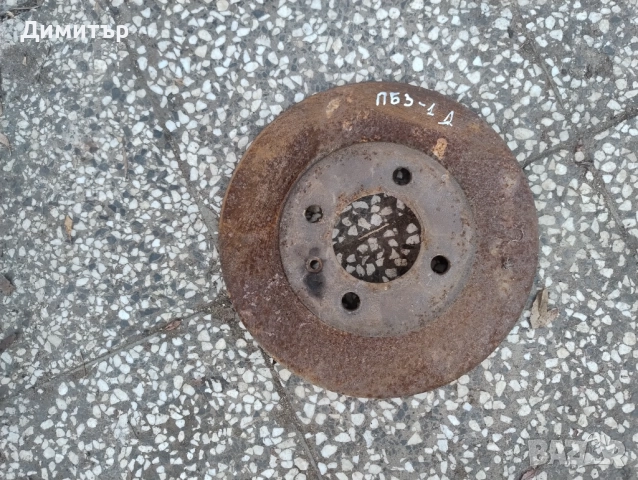 Спирачен Диск За Фолксваген Пасат Б3 1.8Моно 1993г / VW Passat B3 1.8Mi 1993y