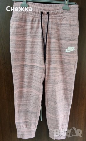 Дамско розово долнище Nike, снимка 1 - Спортни екипи - 38652792