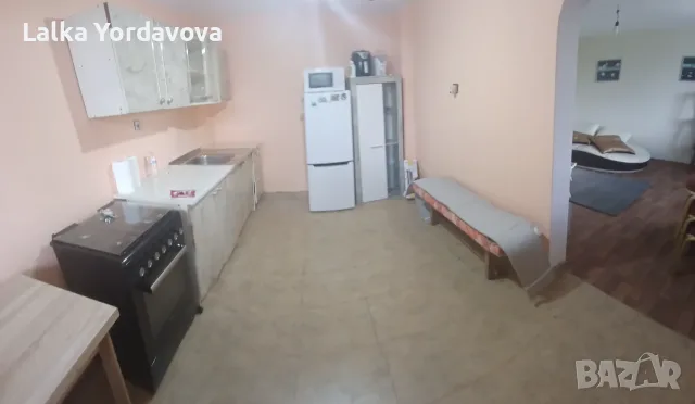 🏡 ПРОДАВАМ ВИЛА НА МАРКОВА МОГИЛА – ЧЕРВЕН БРЯГ, снимка 7 - Вили - 56186152