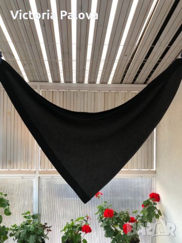 Огромен красив шал REDGREEN Дания,100% вълна, снимка 9 - Шалове - 30891099