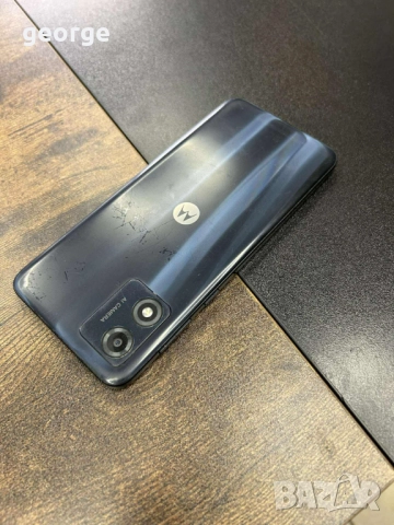Телефон Motorola E13, снимка 2 - Motorola - 52412103