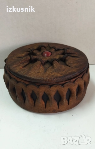 Кожена кутия за бижута – Съюз на българските художници, снимка 2 - Антикварни и старинни предмети - 52575418