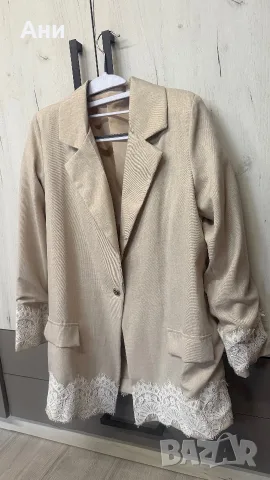 Бежово сако с дантела , снимка 2 - Сака - 56153651