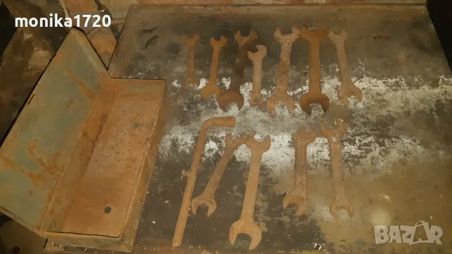 Стари гаечни ключове