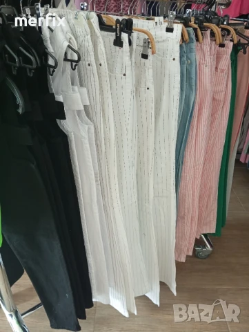 Дамски дънки, снимка 3 - Дънки - 50456448