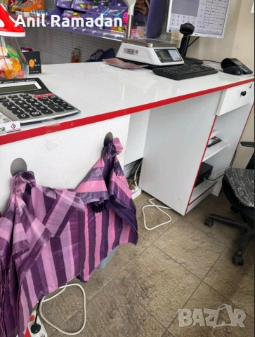 Продавам Бюро За Магазини, снимка 2 - Оборудване за магазин - 54350110