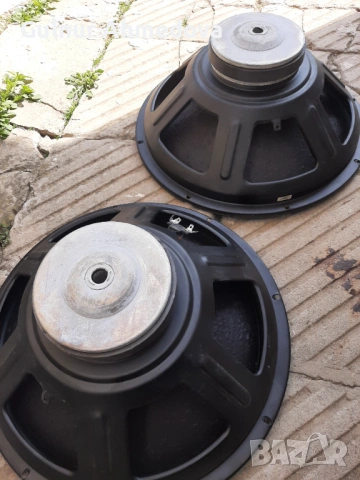 Колони 15 инча по 300 вата 8 ома