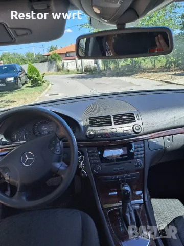 Мерцедес Е 220 CDI , снимка 5 - Автомобили и джипове - 55831010